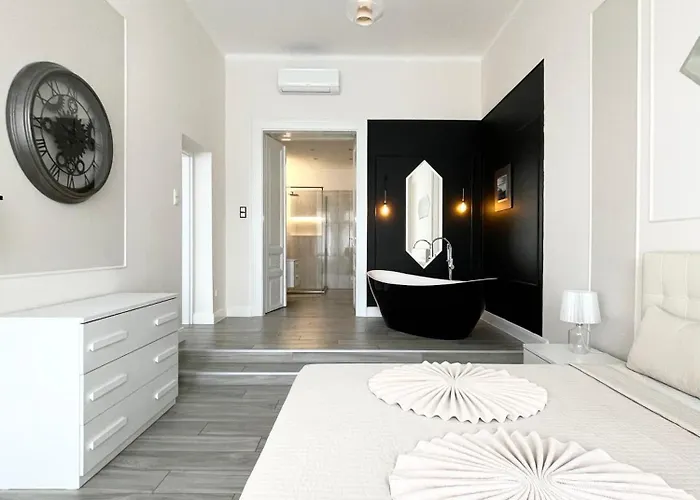 Apartment Trigon Palace