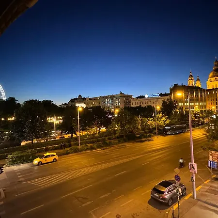 Trigon Palace Apartman *